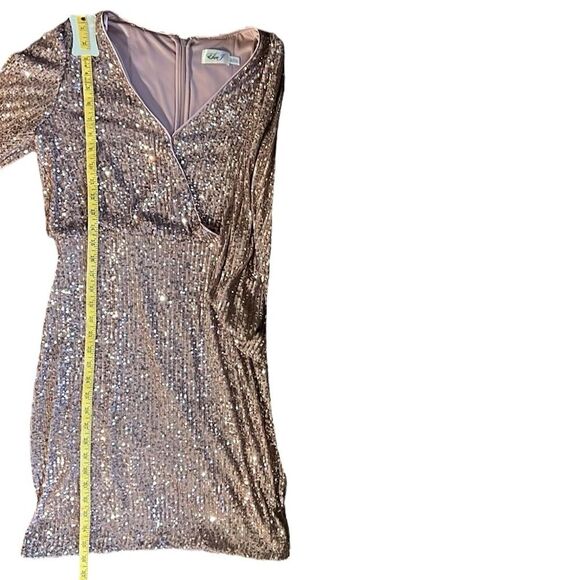 New Eliza J Long Sleeved Sequinned Dress Size 8 Color Rose Gold - Picture 10 of 13